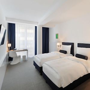 Zimmer mit zwei Einzelbetten